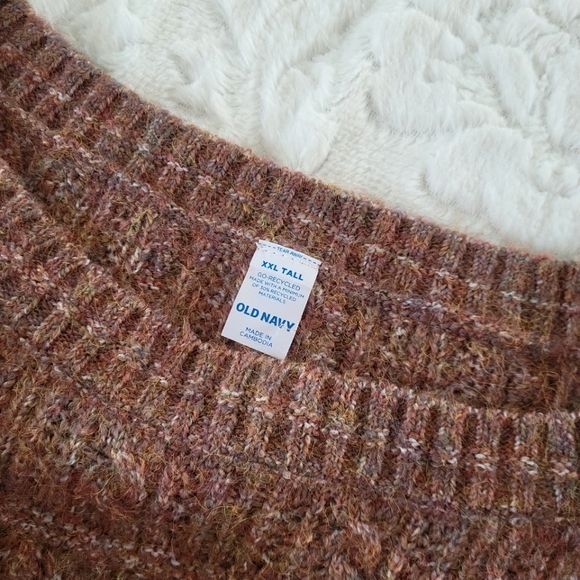Women's Old Navy Crewneck Sweater - Picture 3 of 6